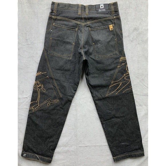 VTG Studio By Southpole Embroidered Denim Jeans 34 Looney Tunes Wile E Coyote - Picture 2 of 16